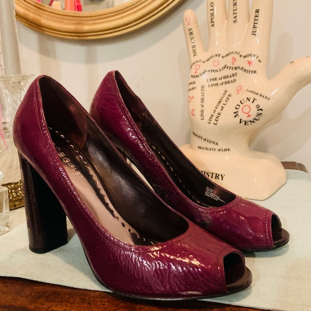BCBG Purple Peep Toe Stacked Heels 🍇